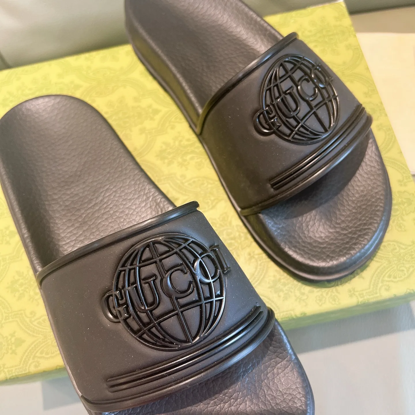 Men's Men's Shoes 130🐮🐮Gucci Gucci Slippers Gucci 2024 latest beach sandals slippers Original molding double G LOGO Original molding consistent Outsole: Men's Men's Shoes u double-layer outsole Size: 35-46
